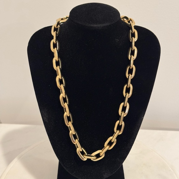Jewelry - 14K Yellow Gold Hardware Necklace  18”